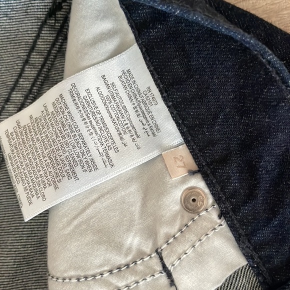 NWOT BCBGMAXAZRIA Cropped Fit & Flare Jeans - Picture 3 of 4